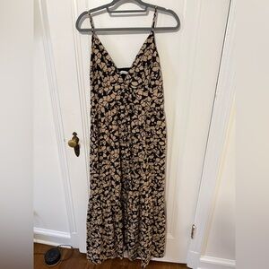 Abercrombie & Fitch Leaf Pattern maxi dress in Black and Tan
